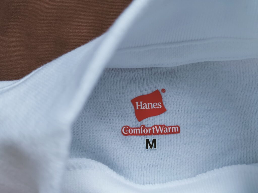 Hanes　ハイネック　白ロングTシャツ　タグ